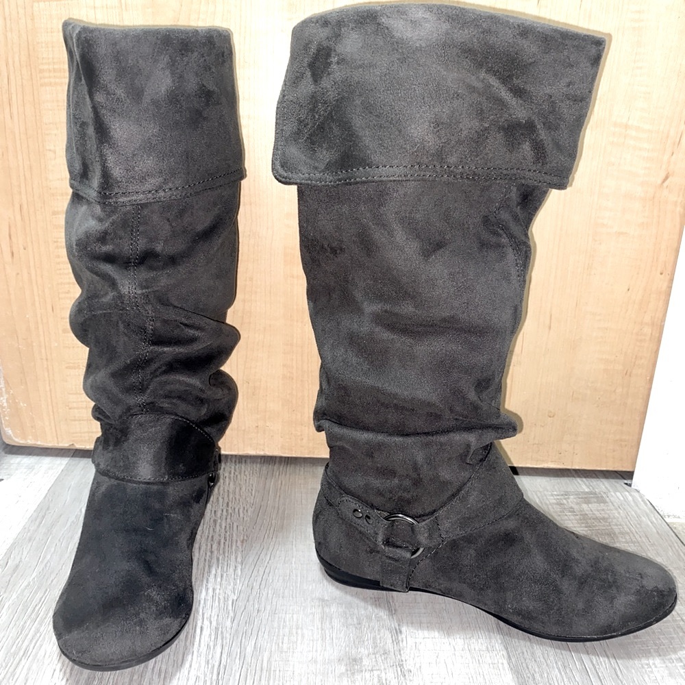 Nine West Knee-High Gray Faux-Suede Flat Heel Boots